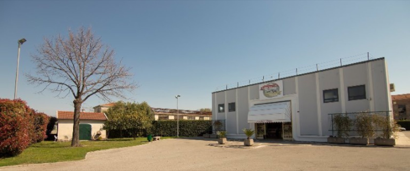 Mozzarella e prodotti caseari nella Campania interna — Caseificio Jemma, fra i luoghi consigliati dal Follaky Secret Garden