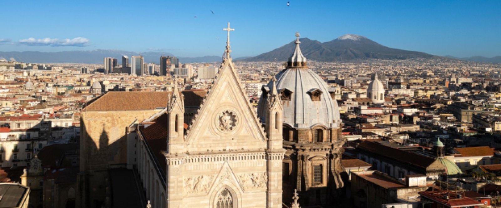 Il Duomo e il Tesoro di San Gennaro — Duomo di Santa Maria Assunta, fra i luoghi consigliati dal Follaky Secret Garden