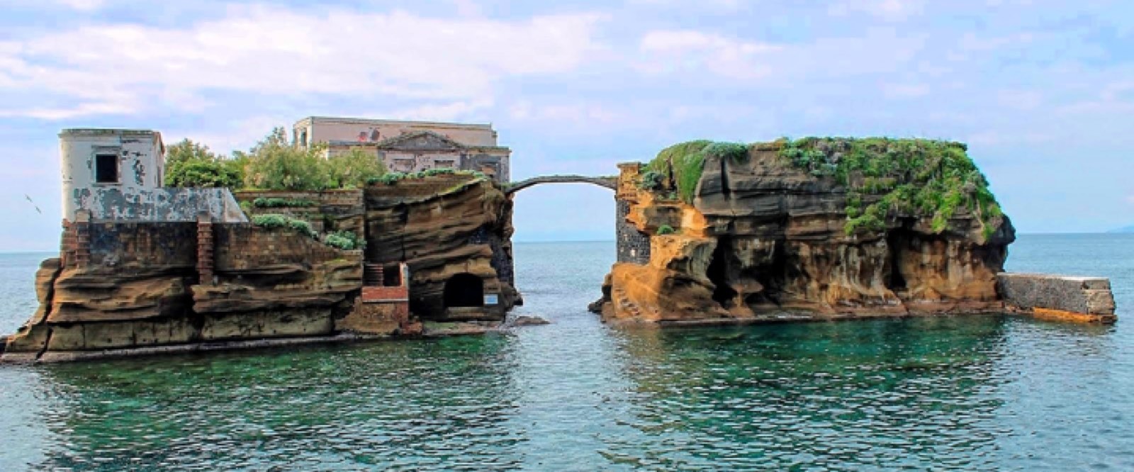 Mare protetto e archeologia a Posillipo — Parco Sommerso della Gaiola, fra i luoghi consigliati dal Follaky Secret Garden