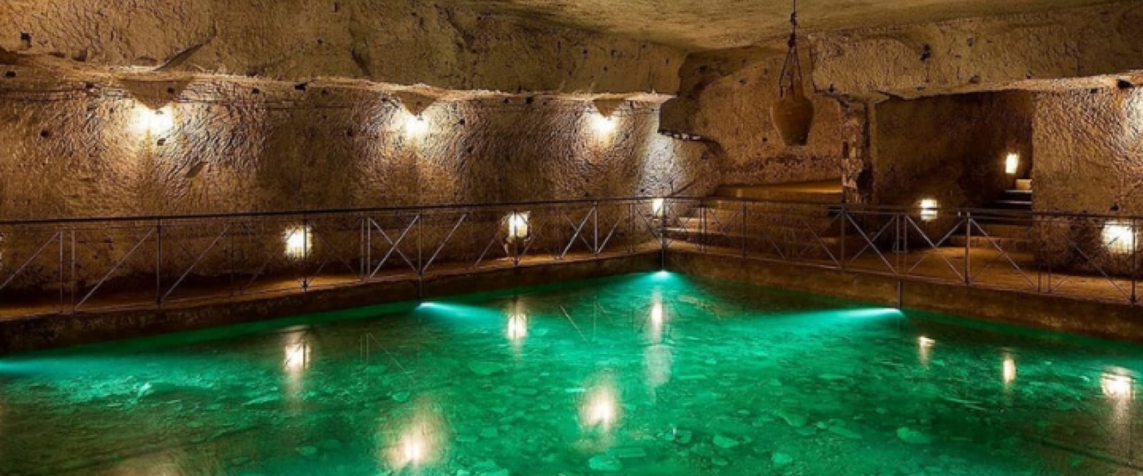 Tunnel borbonici e rifugi nel sottosuolo — Galleria Borbonica, fra i luoghi consigliati dal Follaky Secret Garden