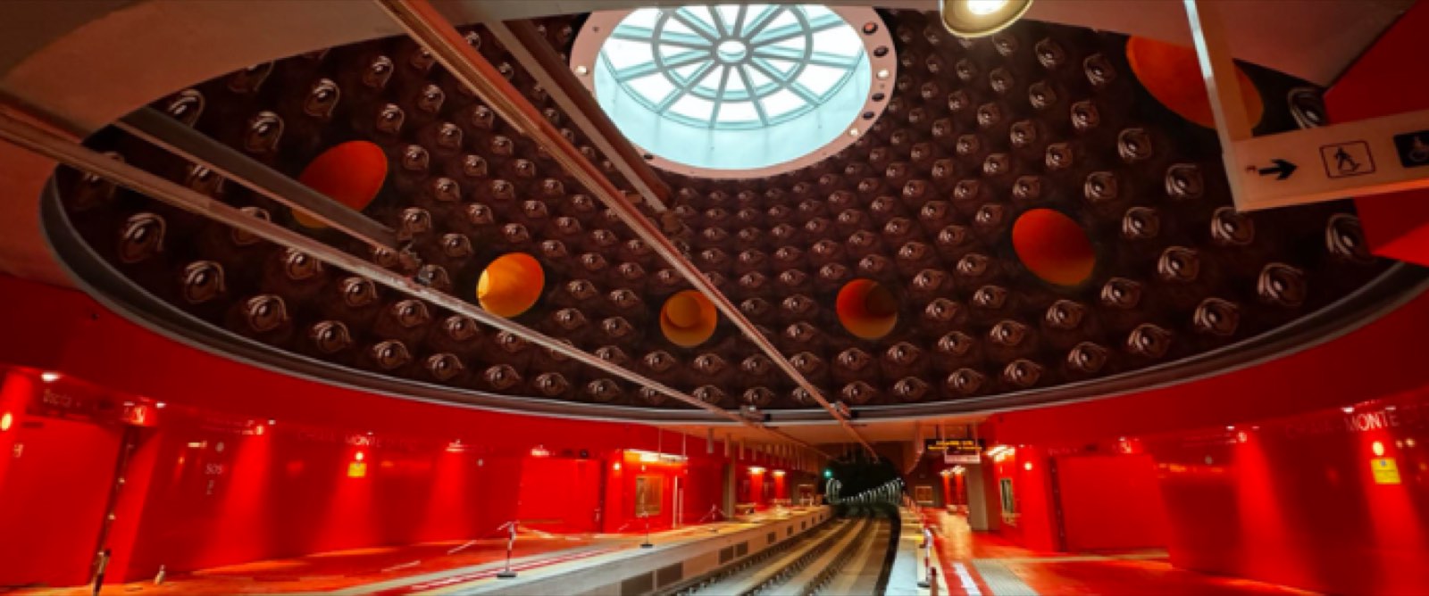 La stazione Chiaia della Linea 6 della metropolitana