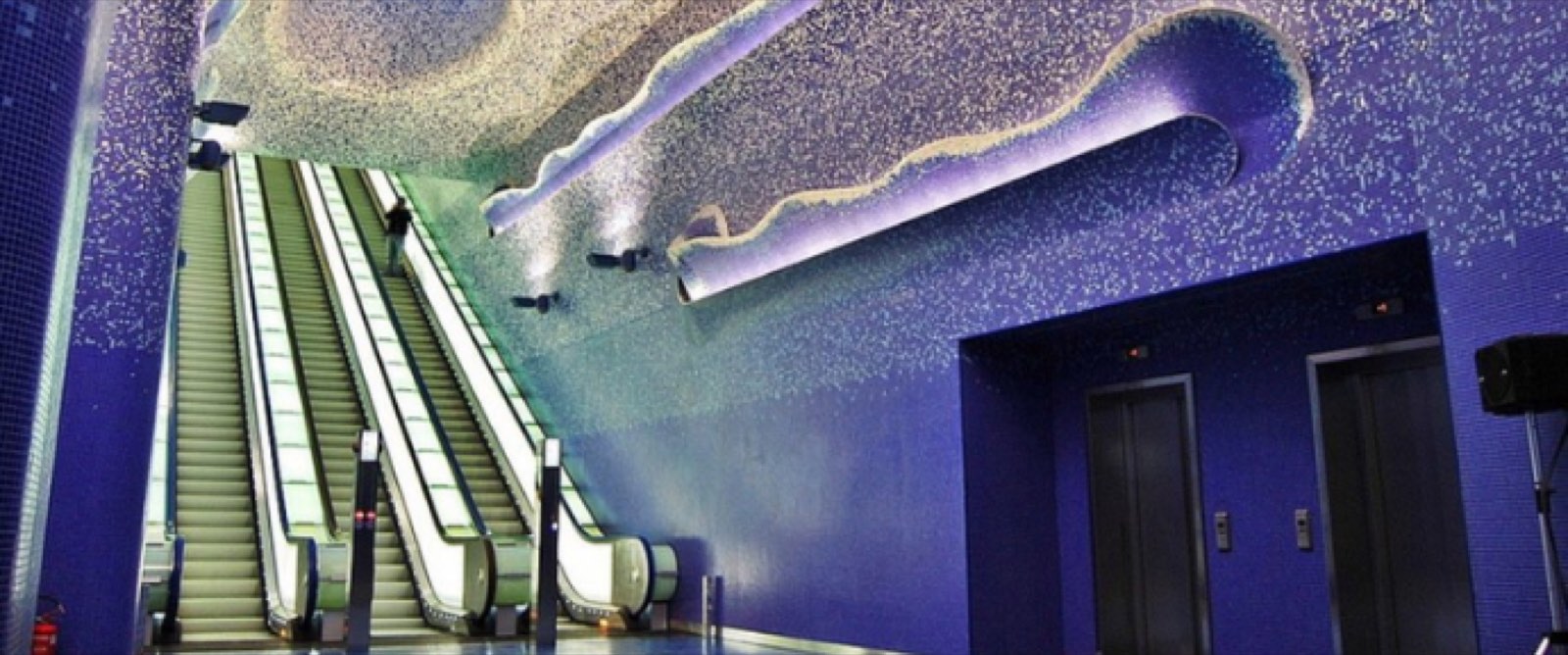 La stazione Toledo e il mare sotto terra — Metro Toledo — Stazione dell'Arte, fra i luoghi consigliati dal Follaky Secret Garden