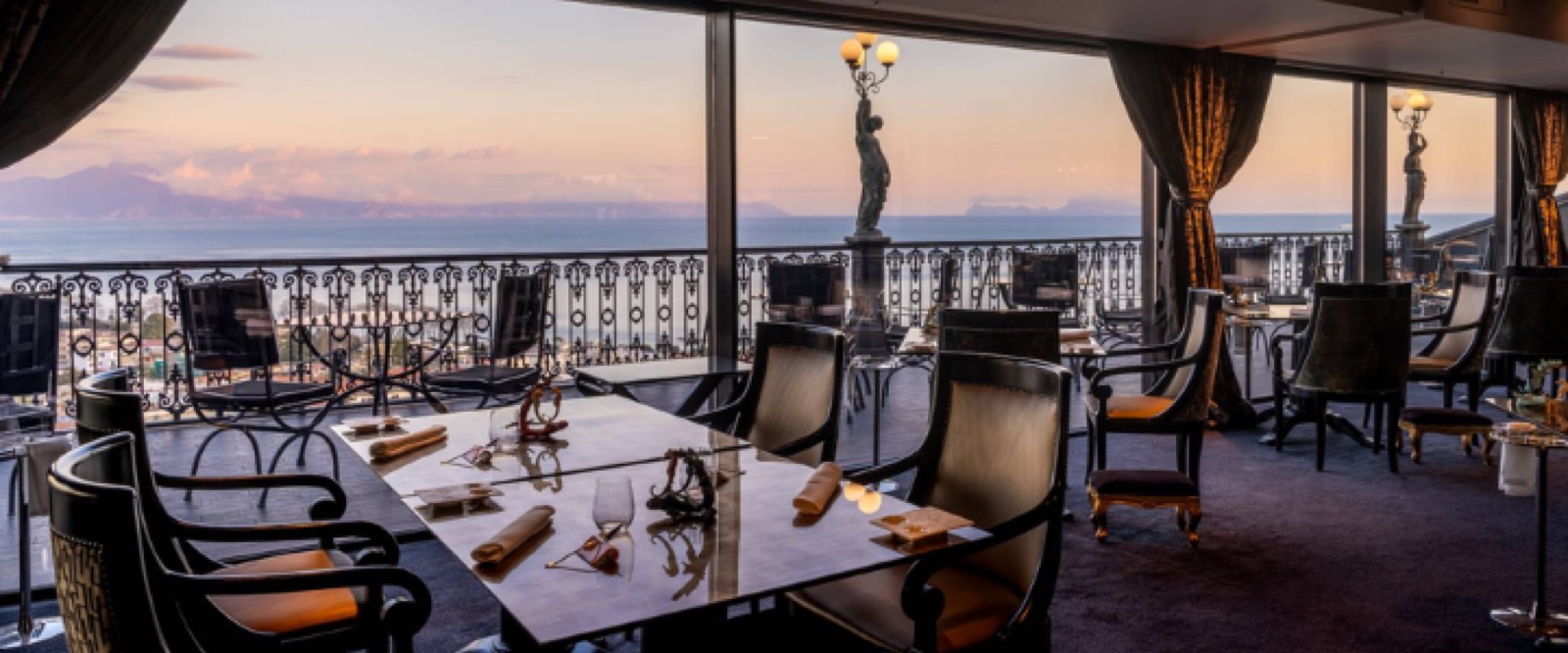 George Restaurant — Elegance, with a terrace over the sea, recommended by the Follaky Secret Garden