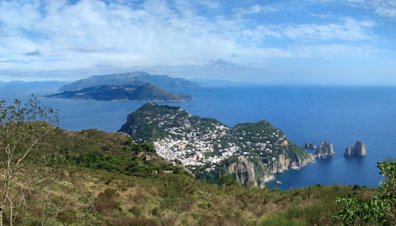 The island as a living map — Anacapri and Monte Solaro, a stop on the Follaky itinerary in Naples