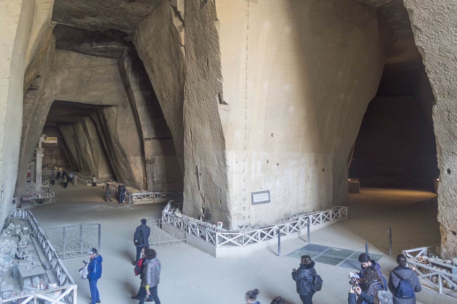 The church nobody looks for — Fontanelle Cemetery, a stop on the Follaky itinerary in Naples