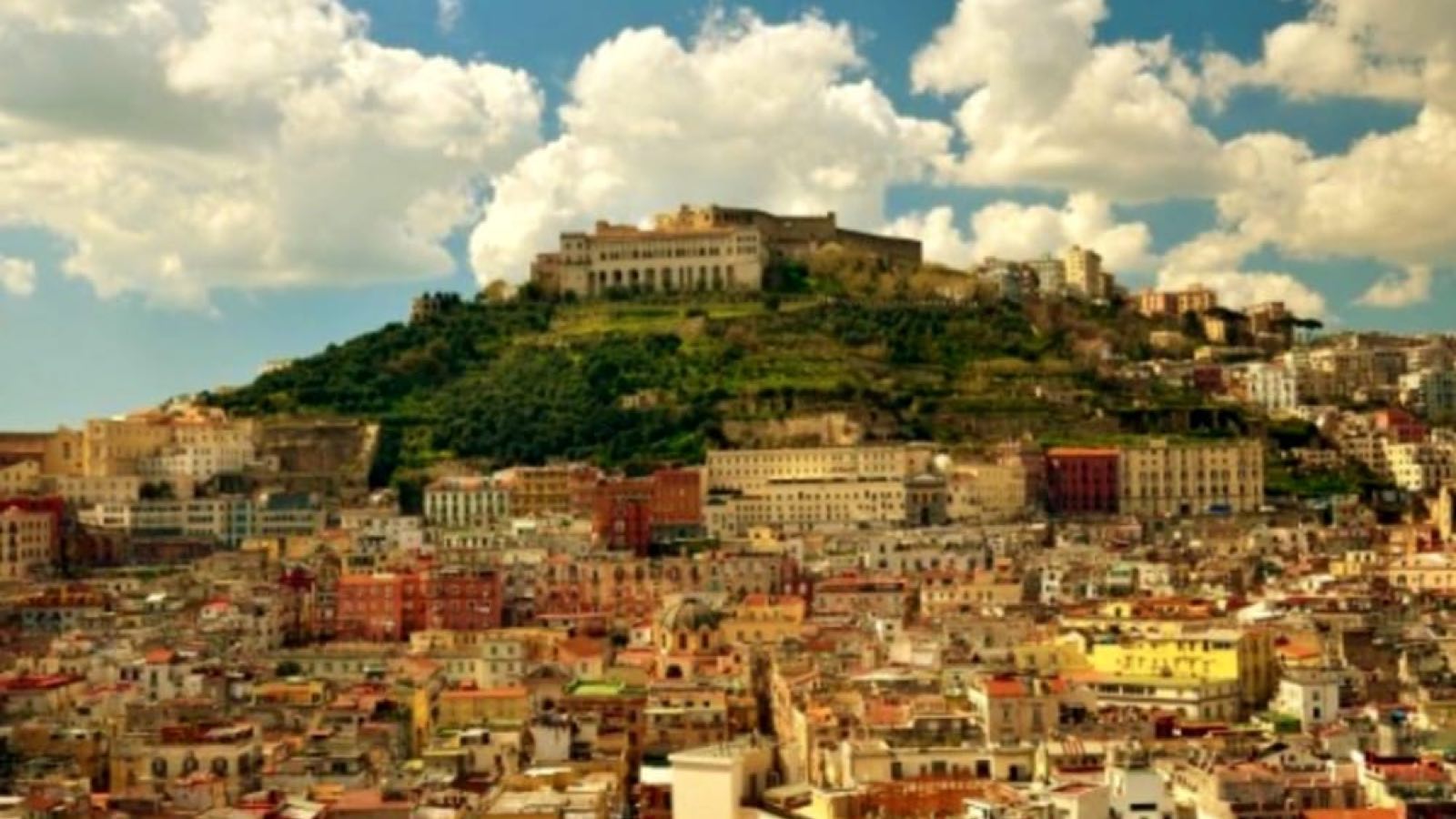 Napoli vista dalla collina del Vomero